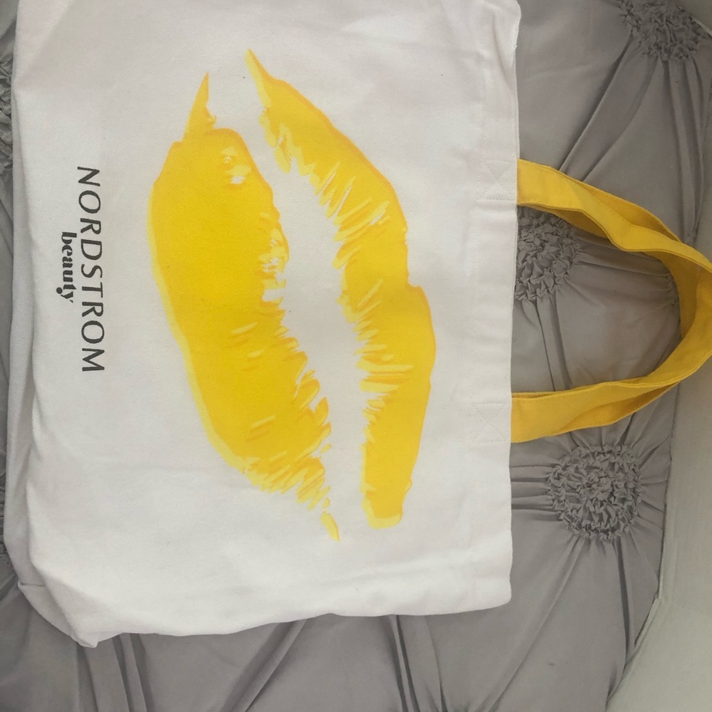 Tote - Picture 2 of 8